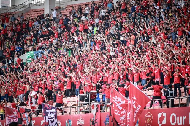 往事不堪回首！哈兰德职业生涯前16场比赛0球0助